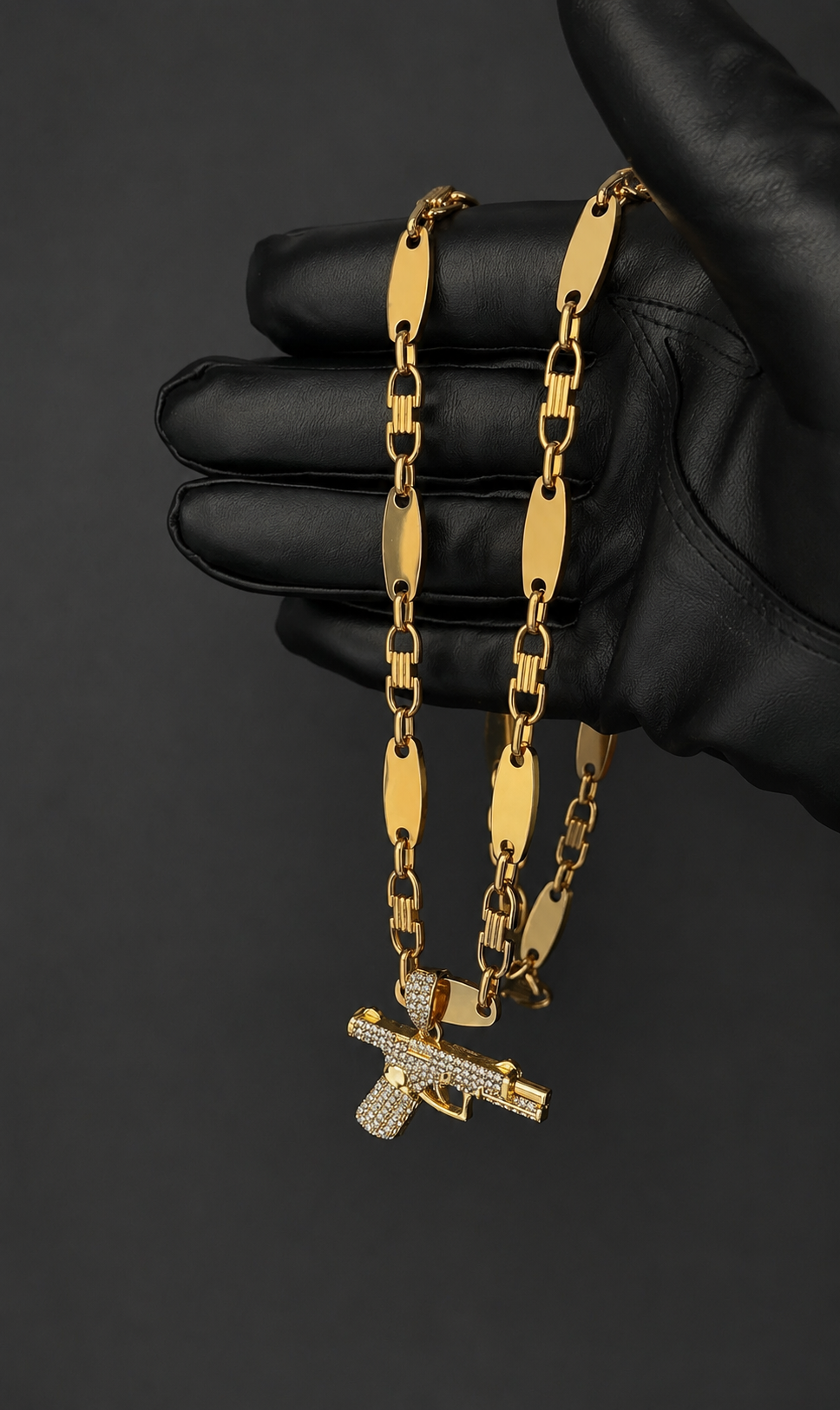 Plattenkette mit Iced Out Pistolen Anhänger